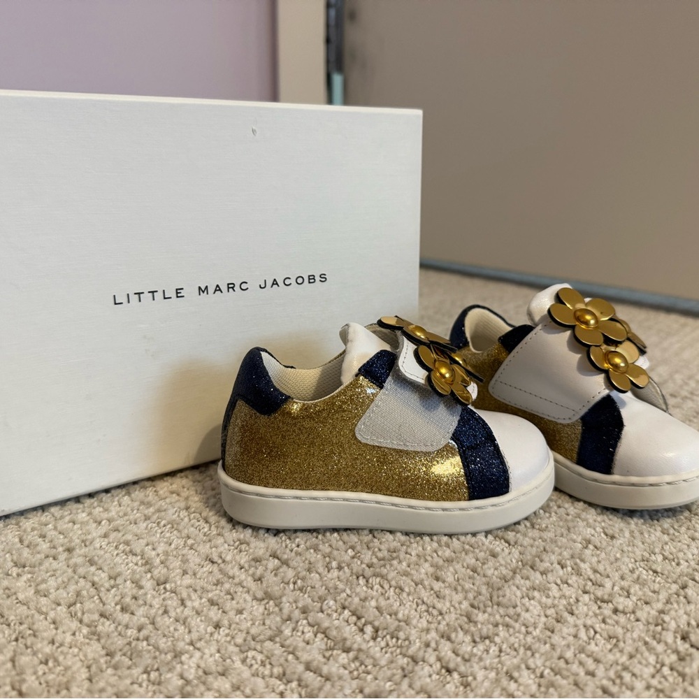 NWT Little Marc Jacobs Gold and Navy Kids Sneakers